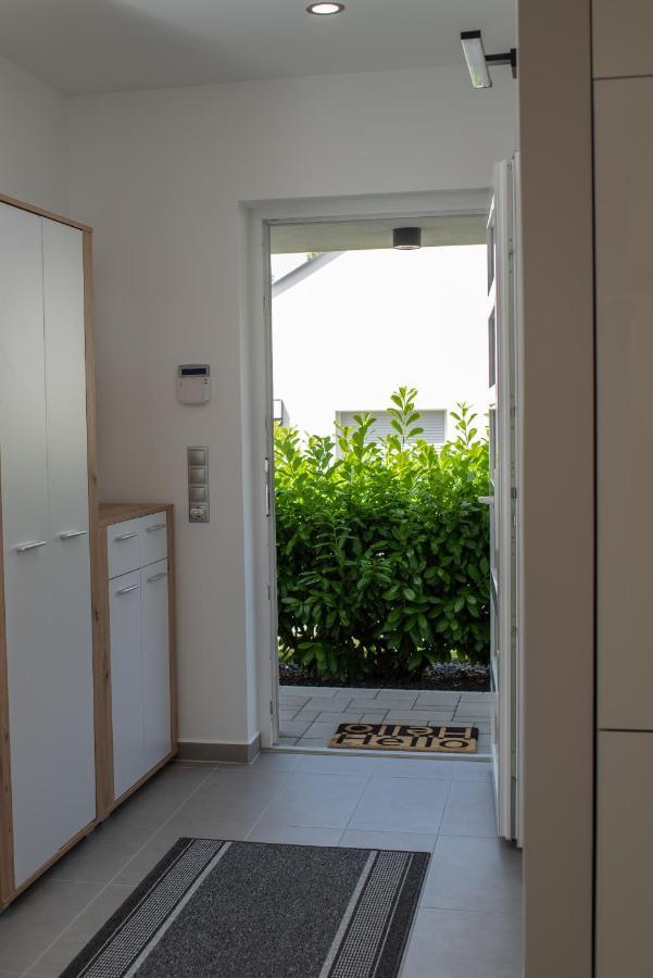 Twins Apartman เฮวิซ ภายนอก รูปภาพ